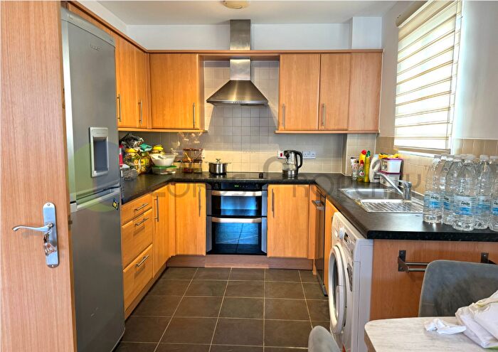 2 Bedroom Flat To Rent In Enstone Road, Enfield, EN3