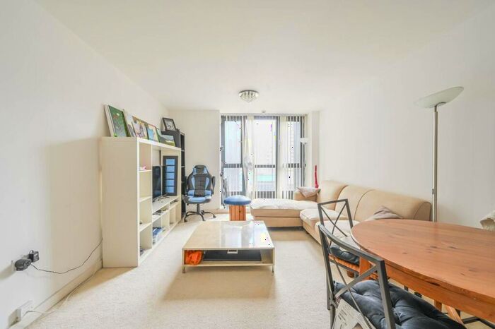 2 Bedroom Flat To Rent In The Sphere, Hallsville Road, Canning Town, London, E16