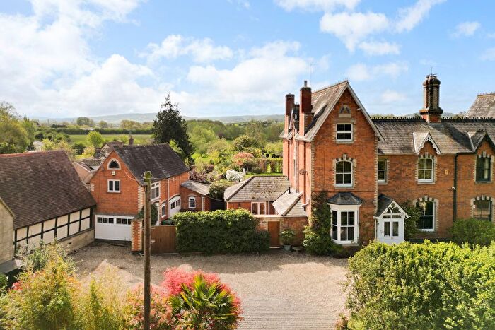 5 Bedroom Semi-Detached House For Sale In Beckford, Tewkesbury, GL20