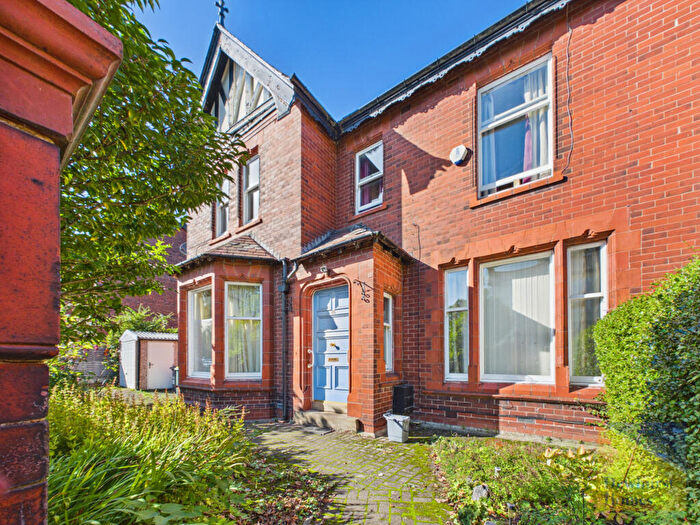 5 Bedroom Semi Detached House For Sale In Victoria Road, Fulwood, PR2