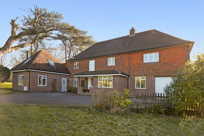 5 Bedroom Detached House To Rent In Wray Park Road Reigate, RH2