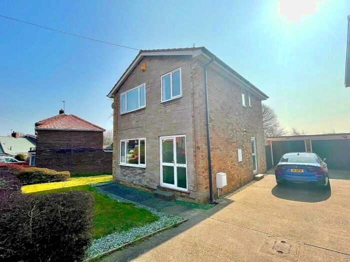3 Bedroom Detached House To Rent In Winter Road, Barnsley, S75