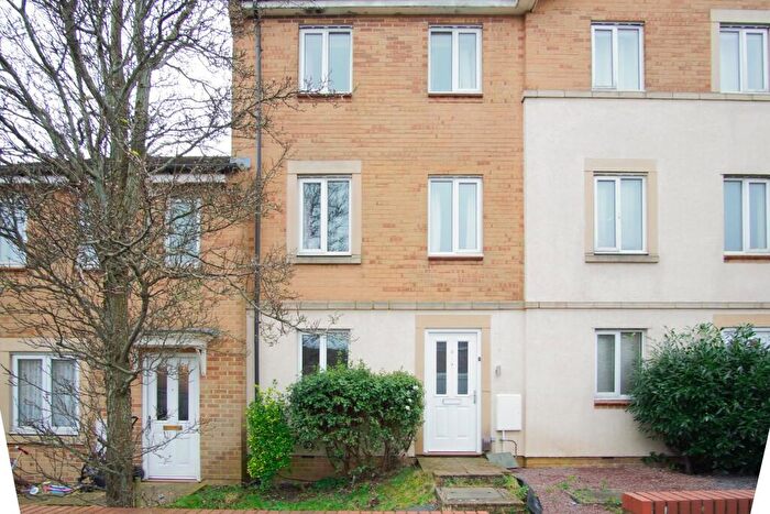 4 Bedroom Town House To Rent In Keats Court, Horfield, Bristol, BS7