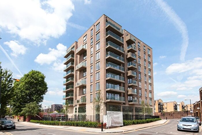 2 Bedroom Flat To Rent In Bootmakers Court, The Watermark, Limehouse, E1
