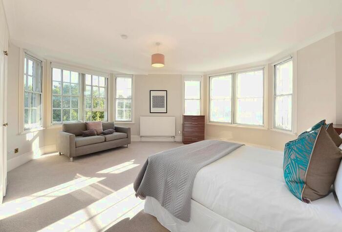 5 Bedroom Flat To Rent In Park Road, St Johns Wood, London, NW8