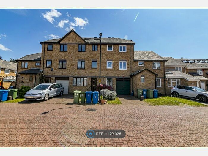 4 Bedroom Terraced House To Rent In Midship Close, London, SE16