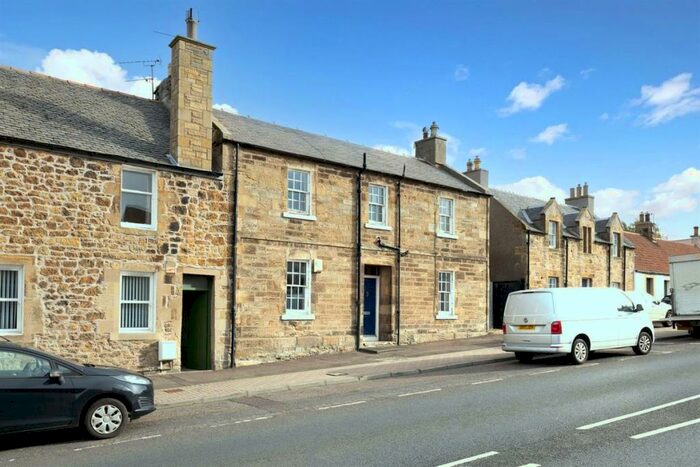 4 Bedroom Semi-Detached House For Sale In Main Street, Pathhead, EH37