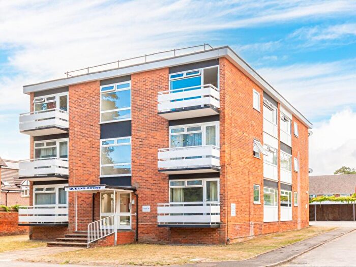 1 Bedroom Apartment For Sale In St. Johns Road, Newbury, Berkshire, RG14