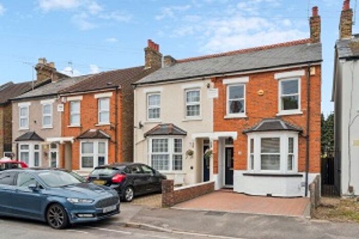 3 Bedroom Semi-Detached House For Sale In Bridge Road, Uxbridge, UB8