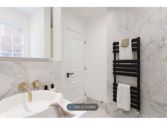 1 Bedroom Flat To Rent In Tanner Row, York, YO1