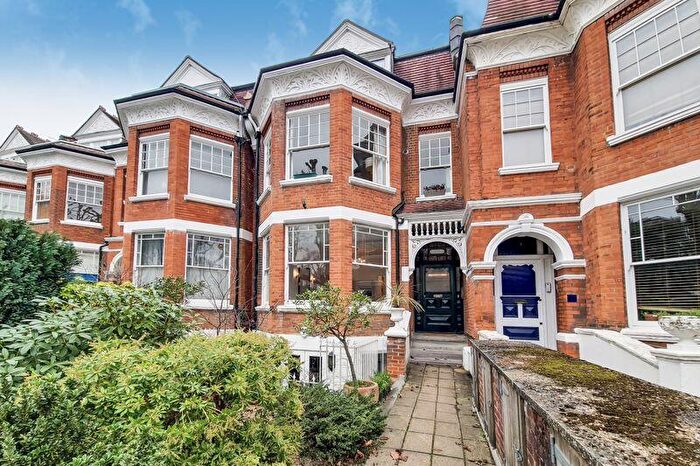 2 Bedroom Flat To Rent In Hornsey Lane Gardens, Highgate, London, N6