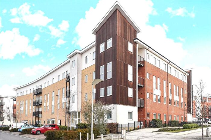 2 Bedroom Apartment To Rent In Drake Way, Reading, Berkshire, RG2