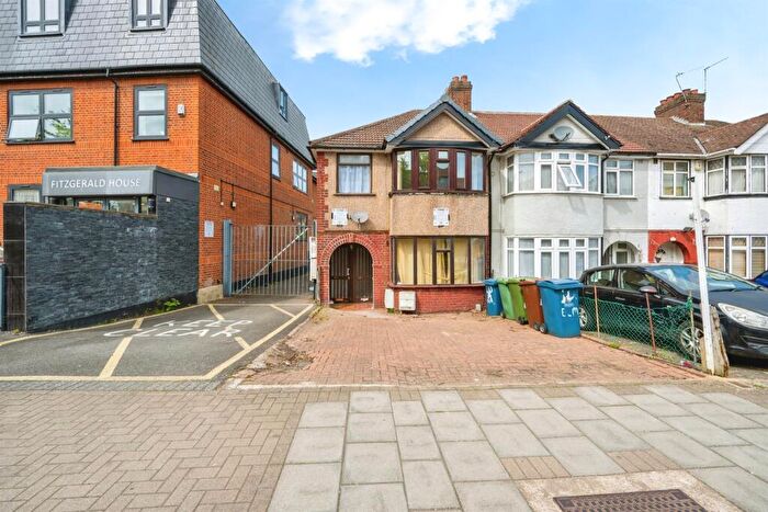1 Bedroom Maisonette For Sale In Elmgrove Road, Harrow, HA1