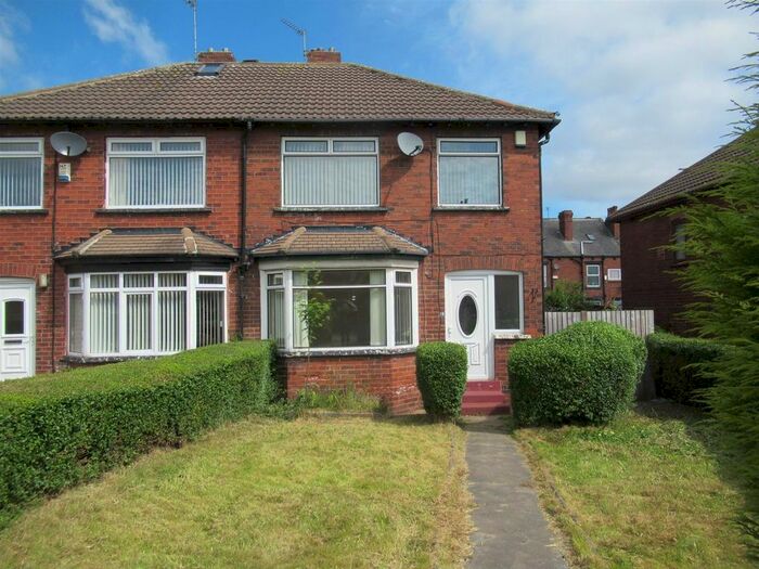 3 Bedroom Semi-Detached House To Rent In Lingwell Crescent, Middleton, Leeds, LS10