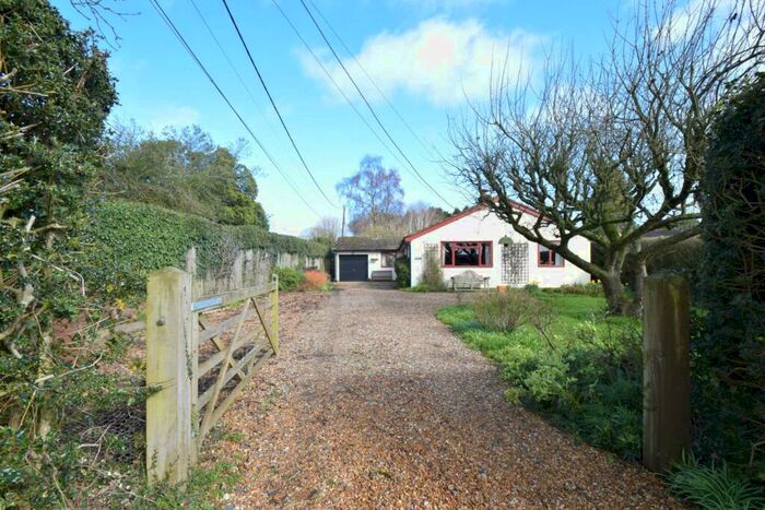 3 Bedroom Detached Bungalow For Sale In Northend, RG9