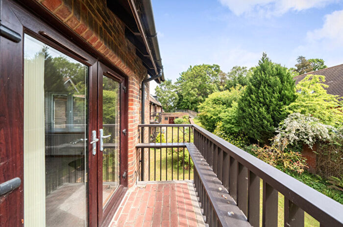 1 Bedroom Apartment For Sale In Barton Lane, Headington, Oxford, OX3