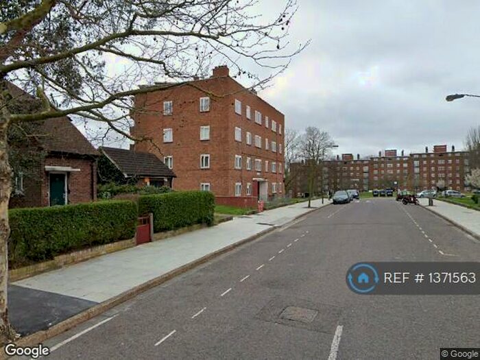 2 Bedroom Maisonette To Rent In Blanchedowne, London, SE5