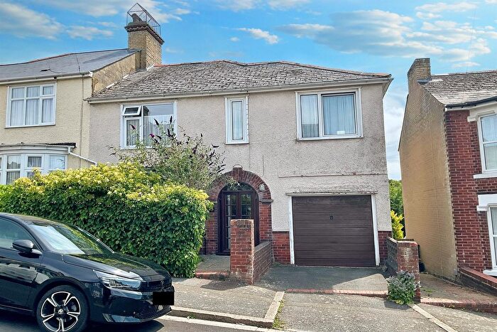 3 Bedroom Semi-detached House For Sale In Stanhope Road, Dover, CT16
