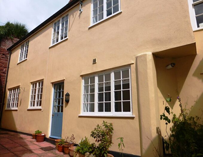 2 Bedroom House To Rent In West Street, Exeter, EX1