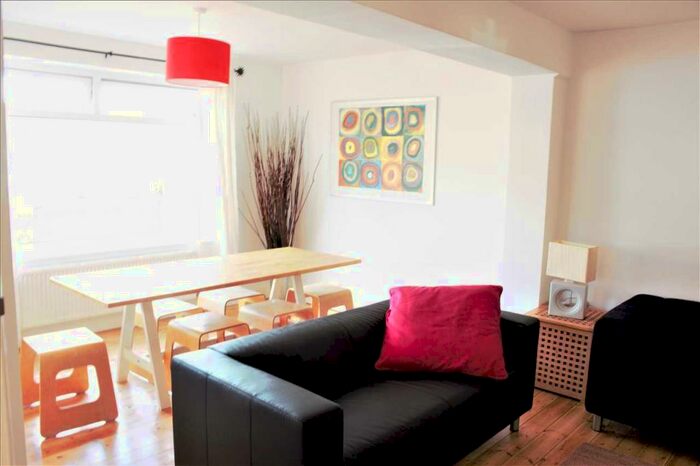 5 Bedroom Detached House To Rent In Heaton Road, Cantebury, CT1