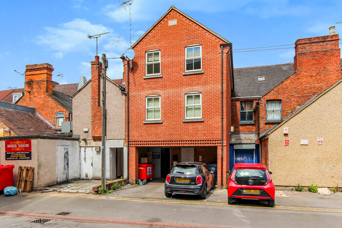 1 Bedroom Apartment To Rent In Faringdon Road, Town Centre, Swindon, SN1