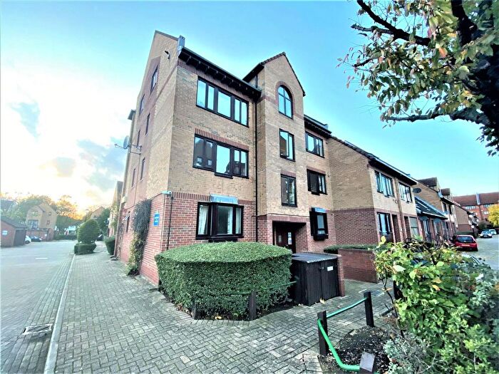 1 Bedroom Flat To Rent In Leerdam Drive, London, E14