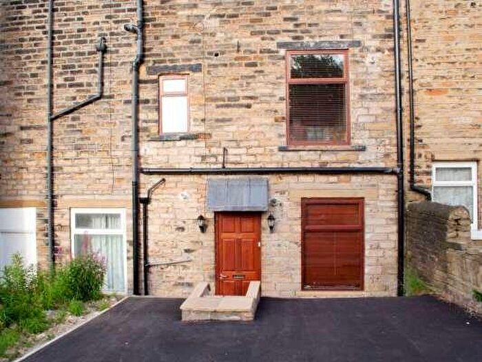 1 Bedroom Property To Rent In A Newsome Road, Huddersfield, HD4