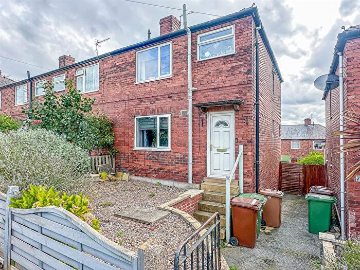 3 Bedroom End Terrace House For Sale In Southfield Lane, Horbury, Wakefield, WF4