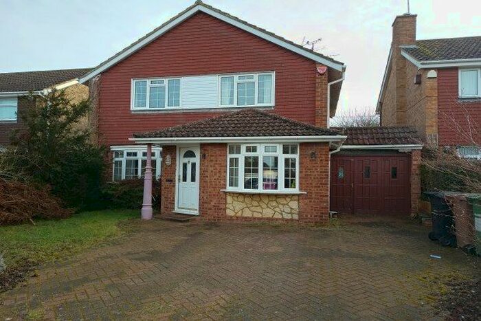 5 Bedroom Property To Rent In Turnpike Drive, Luton, LU3