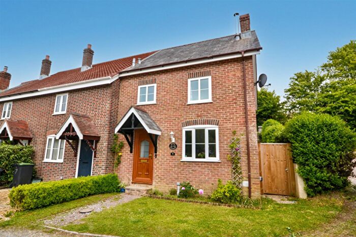 3 Bedroom End Of Terrace House For Sale In Cattistock Road, Maiden Newton, Dorchester, DT2
