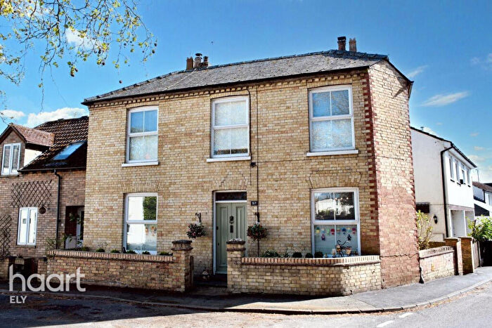 4 Bedroom Link Detached House For Sale In High Street, Stretham, CB6