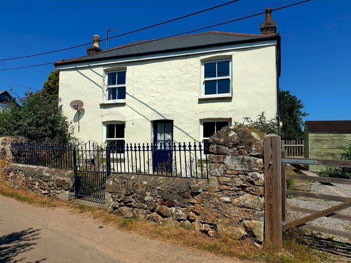 3 Bedroom Detached House To Rent In Rose Villa, Rose, TR4