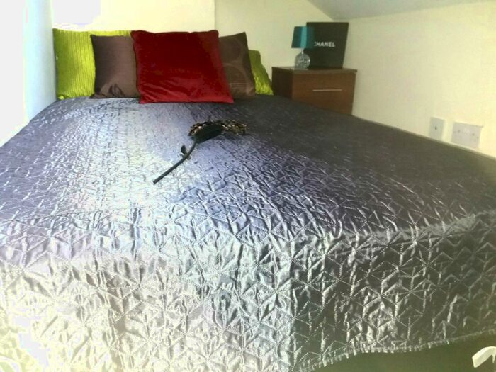 Studio To Rent In Lytham Place, Leeds, LS12