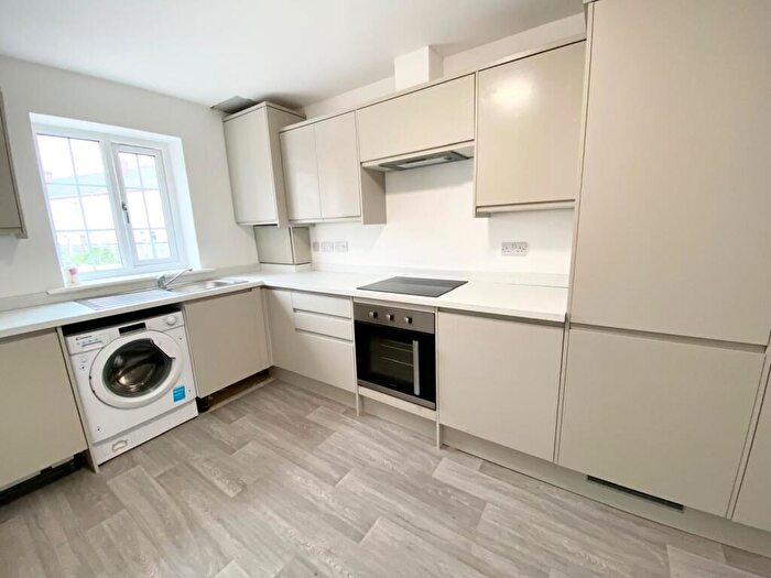 3 Bedroom Terraced House To Rent In Kiln Court, DN3