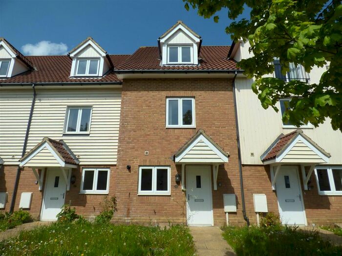 4 Bedroom Terraced House To Rent In Page Road, Hawkinge, Folkestone, CT18