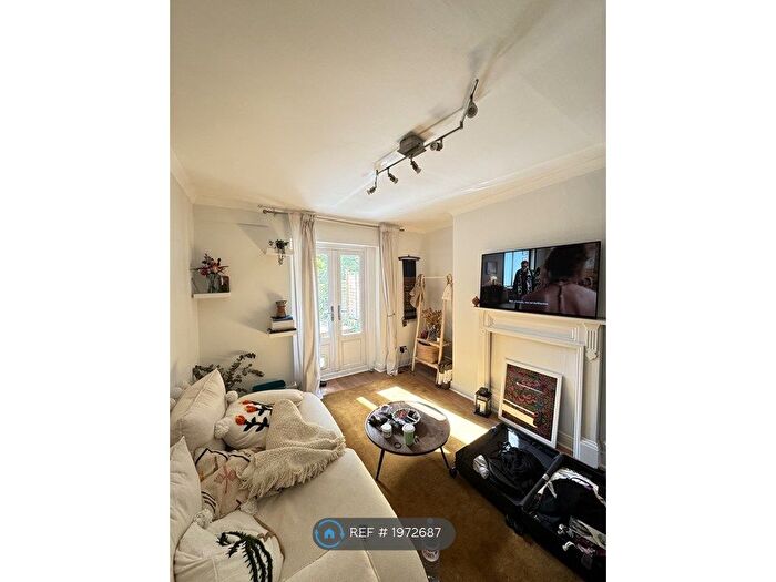 1 Bedroom Flat To Rent In Christchurch Road, London, SW2