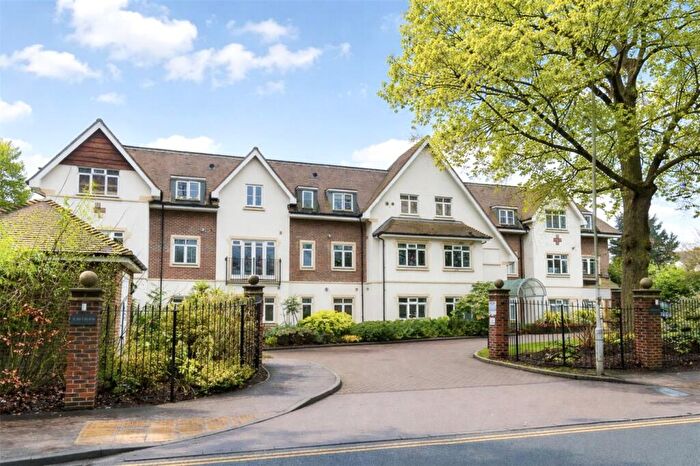 2 Bedroom Apartment To Rent In Station Road, Beaconsfield, Buckinghamshire, HP9