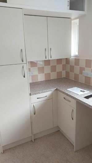 2 Bedroom Flat To Rent In Acremead, PE8