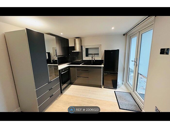 Studio To Rent In Walnut Close, Eastleigh, SO53