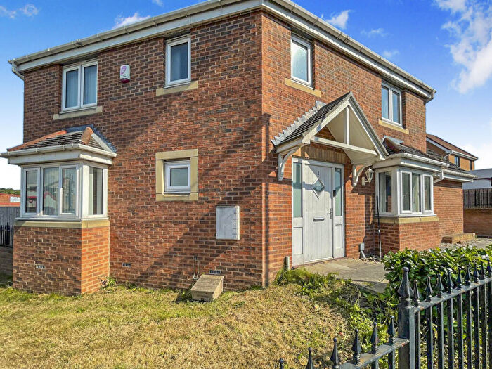 4 Bedroom Detached House For Sale In Manor Park Road, Marsh, Cleckheaton, Kirklees, BD19