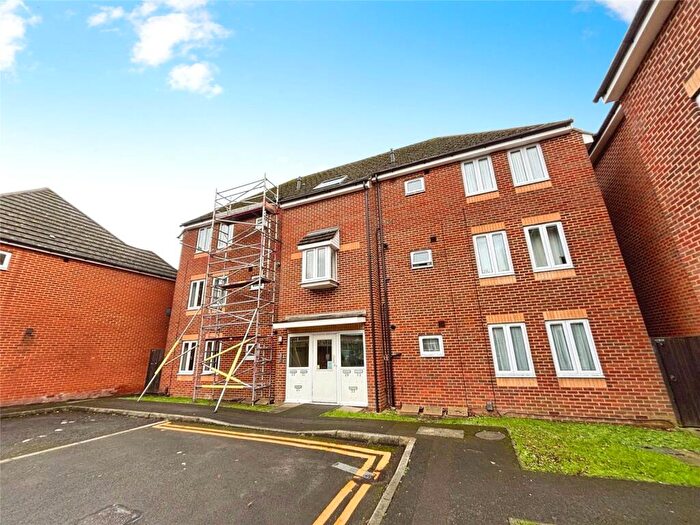 1 Bedroom Apartment For Sale In Shilling Close, Tilehurst, Reading, RG30