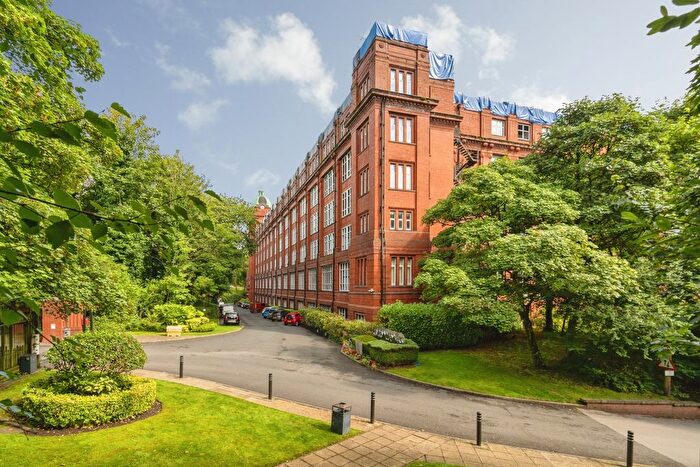 2 Bedroom Flat For Sale In Blackburn Road, Bolton, Greater Manchester, BL1