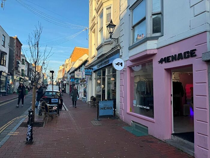 Studio To Rent In Bond Street, Brighton, BN1