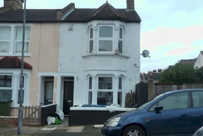 1 Bedroom Flat To Rent In Owenite Street, Abbey Wood, SE2