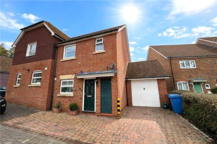 3 Bedroom Semi Detached House To Rent In East Hundreds, Fleet, Hampshire, GU51