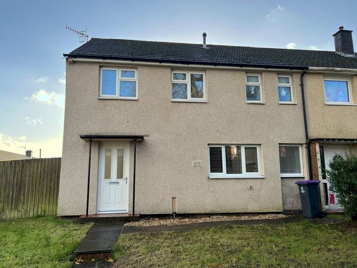 3 Bedroom End Of Terrace House To Rent In Maendy Place, NP44