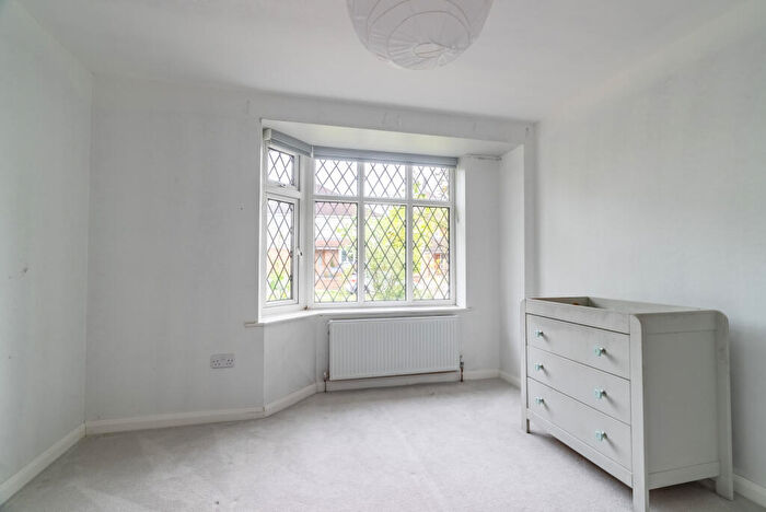 3 Bedroom Bungalow For Sale In Midway, St. Albans, Hertfordshire, AL3