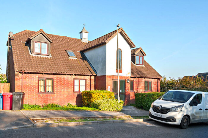 1 Bedroom Apartment For Sale In Garratts Way, High Wycombe, Buckinghamshire, HP13