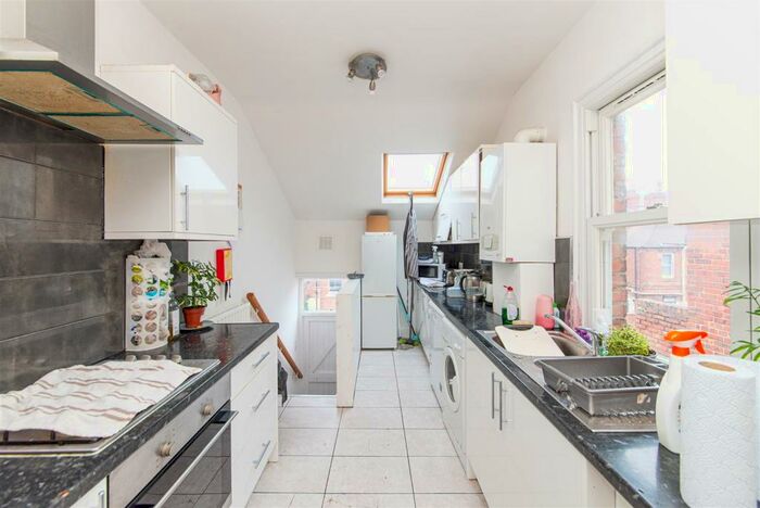 5 Bedroom Maisonette To Rent In Wolseley Gardens, Jesmond, Newcastle Upon Tyne, NE2