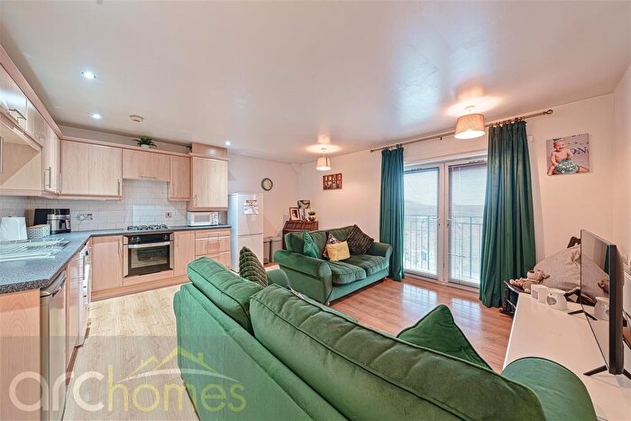 2 Bedroom Flat For Sale In Gadfield Grove, Atherton, Manchester, M46
